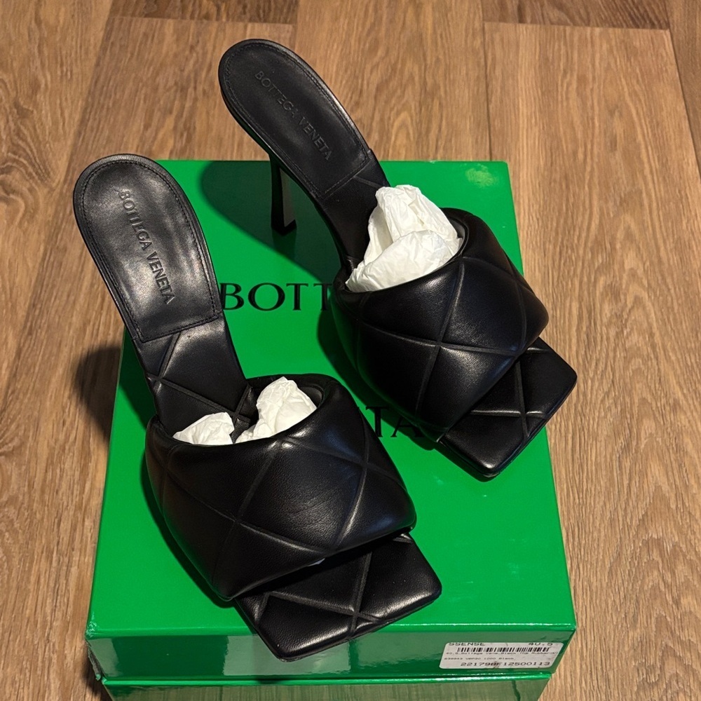 Bottega Veneta Black ‘The Rubber Lido’ Heeled Sandals